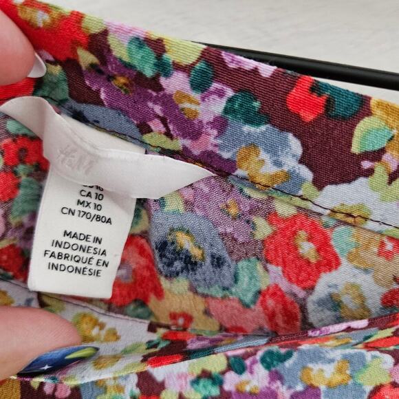 H&M Floral Viscose Midi Skirt 10 Multicolor Front Slit - Picture 3 of 6